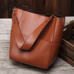 2025 new spring and summer fashion handbag, stylish and versatile, autumn single-shoulder and underarm bag, genuine leather women's bag.