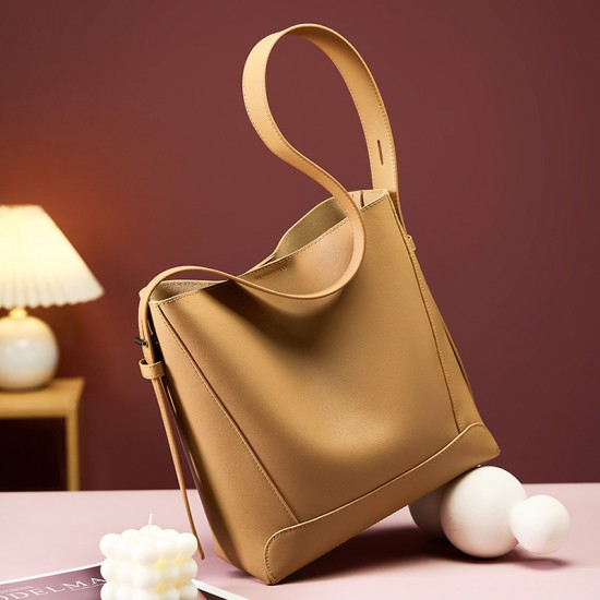 Large bags, spring and summer 2025 new models, versatile genuine leather single-shoulder large-capacity commuter bucket bags.