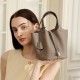 Silver buckle genuine leather women's bag, vegetable basket bag, 2025 new fashion handbag, lychee-grain bucket bag