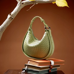 2025 new niche cowhide woven handbag, fashionable underarm genuine leather bag, women's shoulder and crossbody bag, crescent-shaped bag.