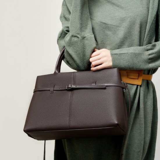 Luxury genuine leather handbags for women, 2025 new spring and summer large-capacity commuter platinum bags, briefcases. Luxury genuine leather handbags for women, 2025 new spring and summer large-capacity commuter platinum bags, briefcases.