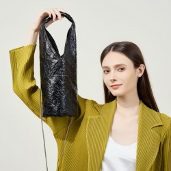 French loose-fitting triangle pleated tote bag, lightweight, large-capacity women's bag, top-grain cowhide shoulder and underarm bag