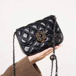 Luxury Small Bag, 2025 New Trendy and Stylish Niche Crossbody Bag, Diamond-Patterned Chain Retro Small Square Bag