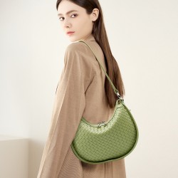 2025 new niche cowhide woven handbag, fashionable underarm genuine leather bag, women's shoulder and crossbody bag, crescent-shaped bag.