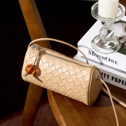 Hot-Style Woven Leather Crossbody Small Bag for Women, Fashionable and Simple Casual Small Pillow Bag for Phones