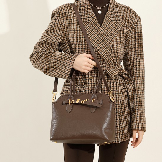 Top-Grain Cowhide Leather Commuter Bag, a High-End Underarm Handbag Top-Grain Cowhide Leather Commuter Bag, a High-End Underarm Handbag