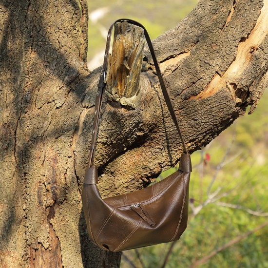 Genuine leather women's simple, top-grain cowhide bag, 2025 new, high-end, fashionable mother's bag, shoulder bag, and crossbody mini size. Genuine leather women's simple, top-grain cowhide bag, 2025 new, high-end, fashionable mother's bag, shoulder bag, and crossbody mini size.