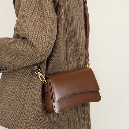 2025 new versatile shoulder and crossbody bag, high-quality cowhide niche baguette bag, high-quality underarm bag for women 2025 new versatile shoulder and crossbody bag, high-quality cowhide niche baguette bag, high-quality underarm bag for women