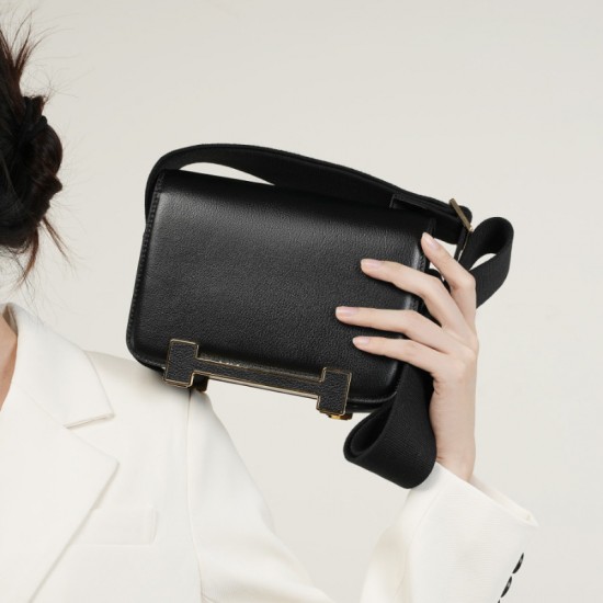 New Geta Clog bag, genuine leather women's bag, wide shoulder strap, single shoulder crossbody bag, versatile stewardess bag, small square bag New Geta Clog bag, genuine leather women's bag, wide shoulder strap, single shoulder crossbody bag, versatile stewardess bag, small square bag