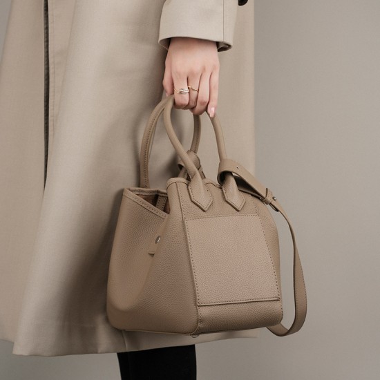 Top-Grain Cowhide 202 5 niche designs: genuine leather basket bags for women, elegant soft leather bucket bags for commuting.