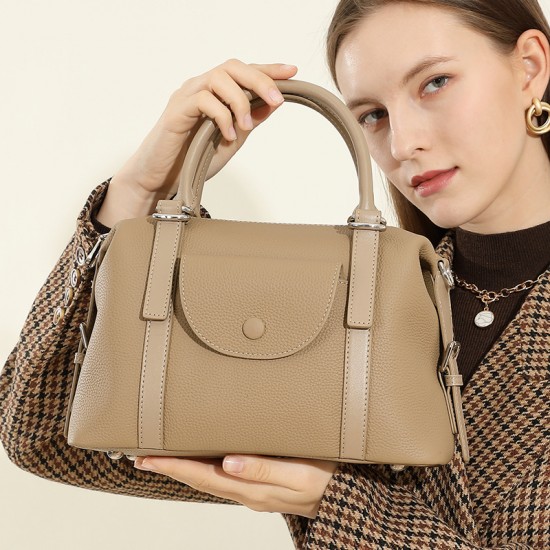 New Genuine Leather Women's Crossbody Handbag Versatile, stylish, single-shoulder, crossbody, and commuter bags. New Genuine Leather Women's Crossbody Handbag Versatile, stylish, single-shoulder, crossbody, and commuter bags.