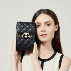 2025 new style genuine leather bags, mini cell phone bags, summer commuter crossbody bags, luxurious and trendy chain bags