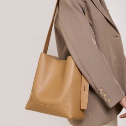 Large bags, spring and summer 2025 new models, versatile genuine leather single-shoulder large-capacity commuter bucket bags.