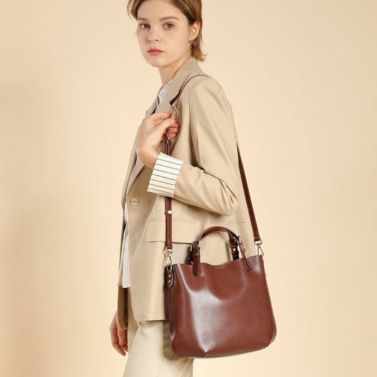 Simple, large-capacity, top-grain cowhide commuter tote bag, versatile, high-end, shoulder-shoulder, crossbody bucket bag for women. Simple, large-capacity, top-grain cowhide commuter tote bag, versatile, high-end, shoulder-shoulder, crossbody bucket bag for women.