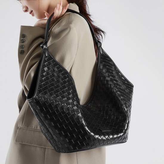 Genuine leather large-capacity women's bags, 2025 new models, stylish and fashionable cowhide woven pattern, women's school commuter bags.
