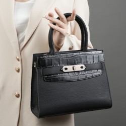 Gentle and Elegant Women's Handbag, 2025 New High-End Mother's Bag, Single Shoulder/Crossbody Bag, Stylish and Luxurious Kelly Bag