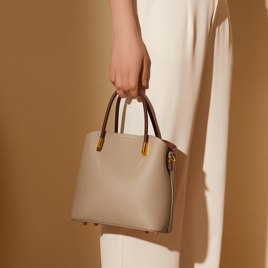Spring/Summer 2025 niche genuine leather bucket bag for women Paired with a stylish handbag, a high-end casual crossbody cowhide bag. Spring/Summer 2025 niche genuine leather bucket bag for women Paired with a stylish handbag, a high-end casual crossbody cowhide bag.