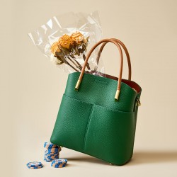 Spring/Summer 2025 niche genuine leather bucket bag for women Paired with a stylish handbag, a high-end casual crossbody cowhide bag.