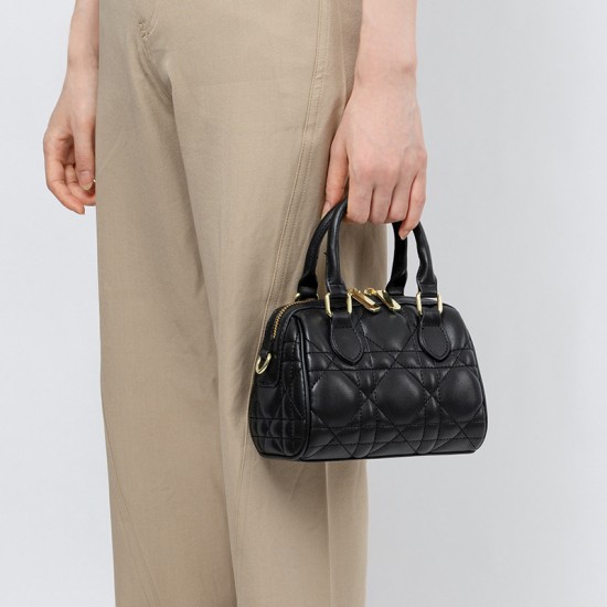Genuine Leather Diamond-Quartz Boston Bag, 2025 New, Fashionable, Versatile, High-End Diamond-Quartz Handbag, Shoulder Bag, Crossbody Bag Genuine Leather Diamond-Quartz Boston Bag, 2025 New, Fashionable, Versatile, High-End Diamond-Quartz Handbag, Shoulder Bag, Crossbody Bag