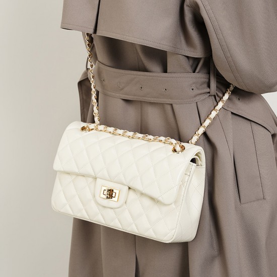 Top-grain cowhide bag, cowhide chain, Chanel-style fashionable diamond-patterned shoulder bag, small square genuine leather bag Top-grain cowhide bag, cowhide chain, Chanel-style fashionable diamond-patterned shoulder bag, small square genuine leather bag