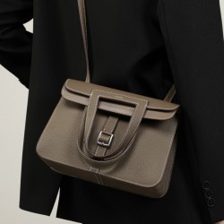 TC Halzan 25 top-grain cowhide leather bag, luxury commuter briefcase, handbag, crossbody, handbag.