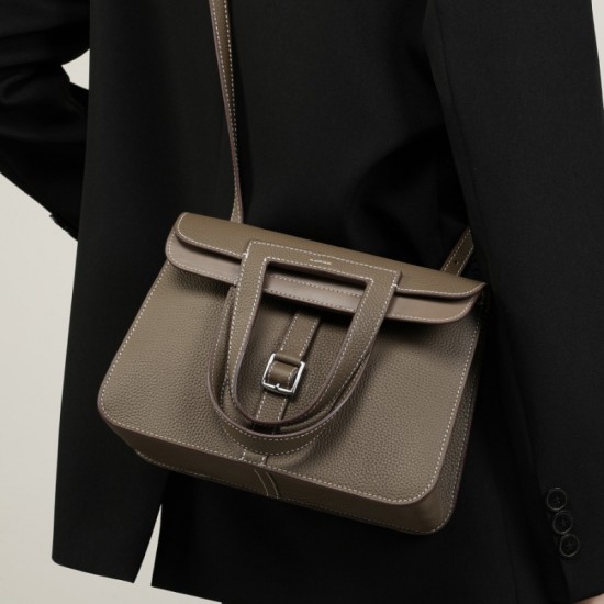 TC Halzan 25 top-grain cowhide leather bag, luxury commuter briefcase, handbag, crossbody, handbag. TC Halzan 25 top-grain cowhide leather bag, luxury commuter briefcase, handbag, crossbody, handbag.