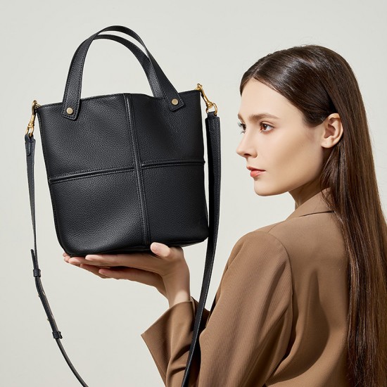24 Early Autumn niche, versatile, new top-grain cowhide commuter large-capacity bucket bag, elegant shoulder bag, crossbody bag 24 Early Autumn niche, versatile, new top-grain cowhide commuter large-capacity bucket bag, elegant shoulder bag, crossbody bag