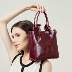New autumn top-grain cowhide cracked shoulder-shoulder genuine leather crossbody tote bucket bag, niche waxed leather women's bag.
