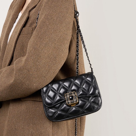 Luxury Small Bag, 2025 New Trendy and Stylish Niche Crossbody Bag, Diamond-Patterned Chain Retro Small Square Bag
