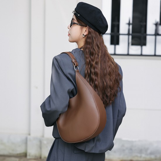 2025 new niche design, special-shaped crescent bag, half-circle bag. Women's shoulder bag, genuine leather crossbody tote bag 2025 new niche design, special-shaped crescent bag, half-circle bag. Women's shoulder bag, genuine leather crossbody tote bag