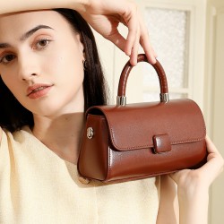 2025 new style genuine leather handbags, light luxury, niche, high-end single-shoulder crossbody bags Small, lightweight and versatile shoulder bag