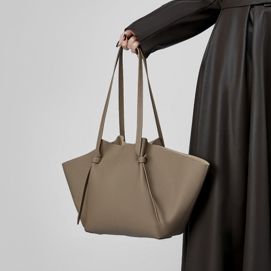 First-Grain Cowhide Leather Large Capacity Genuine leather women's tote bag, fashionable bat bag, versatile commuter bag, winged handbag First-Grain Cowhide Leather Large Capacity Genuine leather women's tote bag, fashionable bat bag, versatile commuter bag, winged handbag