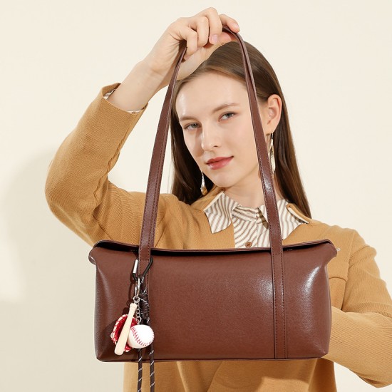 2025 new top-grain vegetable-tanned cowhide handbags, fashionable ladies' bags, retro and versatile pillow bags. 2025 new top-grain vegetable-tanned cowhide handbags, fashionable ladies' bags, retro and versatile pillow bags.