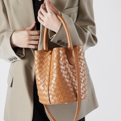 Luxury women's bag, 2025 new style genuine leather handbag, versatile woven bucket shoulder crossbody bag