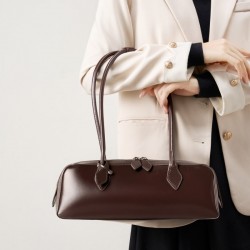 2025 new models, Korean women's bags. Niche design, large-capacity cowhide underarm shoulder bag, long red baguette bag for women