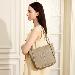 2025 top-grain cowhide niche luxury bags, new trendy horseshoe bags, large-capacity commuter shoulder bags, bucket bags.