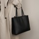 New niche women's genuine leather large-capacity briefcase, laptop bag, black cowhide commuter bag. New niche women's genuine leather large-capacity briefcase, laptop bag, black cowhide commuter bag.