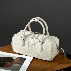 A new, niche Boston bowling bag for women, a stylish, underarm crossbody bag for commuters.