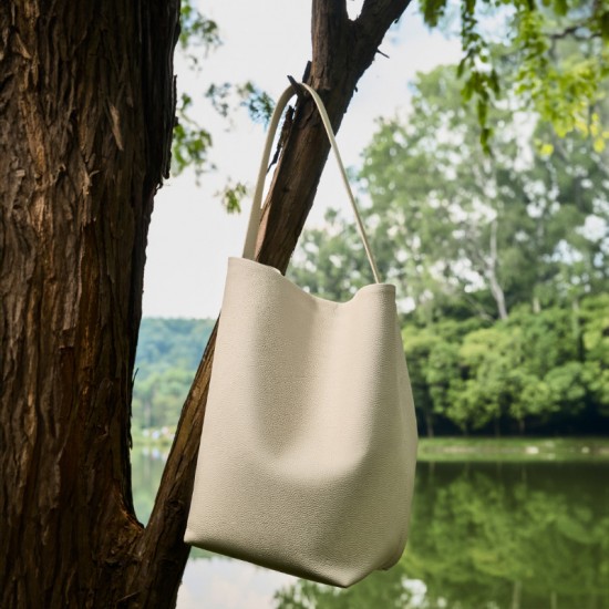 High-end, top-grain Togo cowhide, Japanese and Korean-inspired, lazy-style genuine leather bucket bag, large-capacity shoulder tote bag, casual.