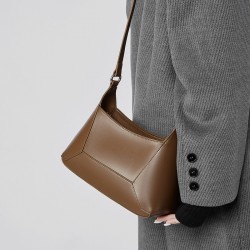 2025 spring and summer new style, fashionable underarm bag, versatile genuine leather, niche, simple crossbody bag, commuter shoulder bag