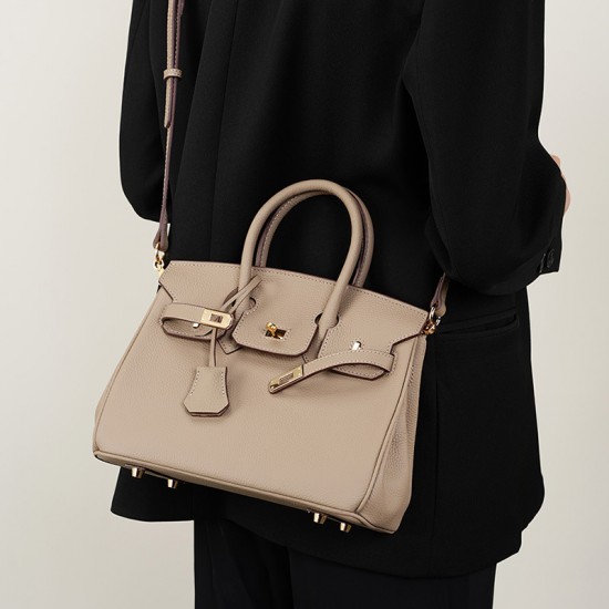 Genuine Leather Women's Bag, a Spring/Summer 2025 Large-Capacity Underarm Shoulder Bag, a Niche Retro, Versatile Handbag