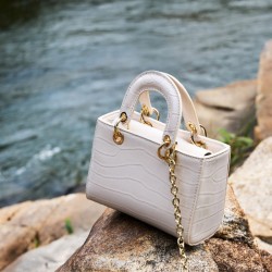 Women's bags, 2025 new Princess Diana bag, genuine leather crossbody bag, commuter cowhide handbag