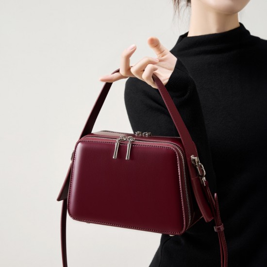 Spring/Summer 25 new niche design ear-hook series Handbag, eaves bag, genuine leather women's commuter crossbody bag Spring/Summer 25 new niche design ear-hook series Handbag, eaves bag, genuine leather women's commuter crossbody bag