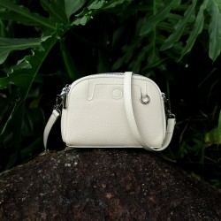 2025 new stylish mini coin purse for women, top-grain cowhide shoulder and crossbody bag for mothers.