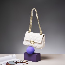 Special offer on new 2025 women's bags, single-shoulder/crossbody, popular genuine leather women's underarm bag, Chanel-style chain.