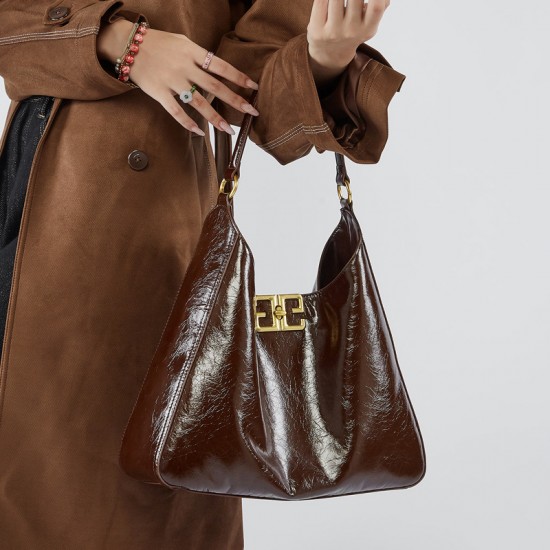 Top-grain cowhide underarm bag, hobo bag, high-end, used, large-capacity tote bag. Top-grain cowhide underarm bag, hobo bag, high-end, used, large-capacity tote bag.