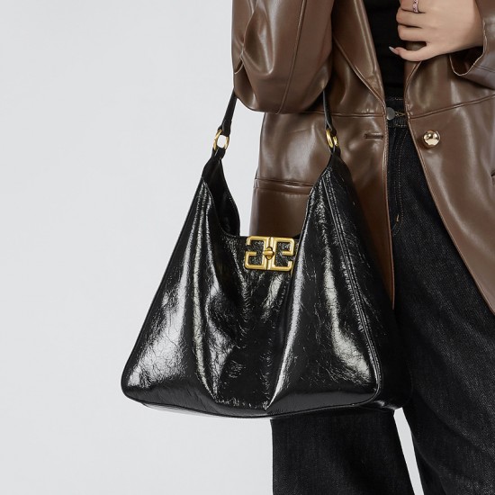 Top-grain cowhide underarm bag, hobo bag, high-end, used, large-capacity tote bag. Top-grain cowhide underarm bag, hobo bag, high-end, used, large-capacity tote bag.