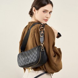 Used women's bags, niche design handbag, large capacity cowhide shoulder underarm bag, cowhide commuter bowling bag.