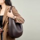 High-quality top-grain cowhide tote bags, luxurious and simple, large-capacity genuine leather commuter crescent bags, shoulder handbags. High-quality top-grain cowhide tote bags, luxurious and simple, large-capacity genuine leather commuter crescent bags, shoulder handbags.