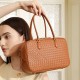 2025 new style genuine leather saddle bag, fashionable and versatile small handbag, crossbody bag